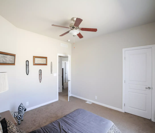 Bradford-BD-60-Interior-Photo-9