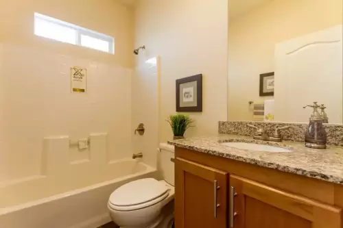 Creekside-Manor-6622L-bathroom-1