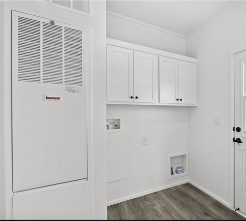 Summit-SM-25027-Interior-Photo10