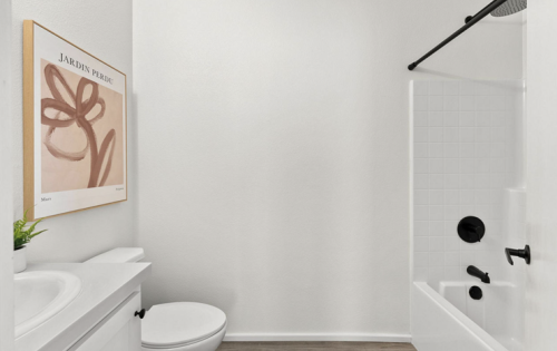 Summit-SM-25027-Interior-Photo12