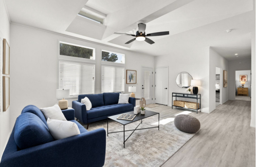 Summit-SM-25027-Interior-Photo3