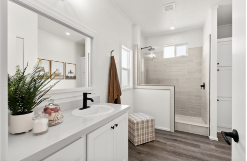 Summit-SM-25027-Interior-Photo4